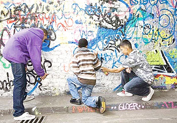 Having the wrong friends leads to trouble. Net Photo