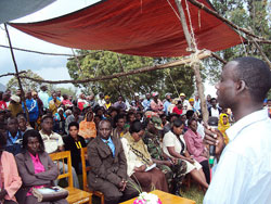 atrick Gatwaza addresses Mushishiro residents at the end of the unity and reconciliation week. New Times / D.Sabiiti