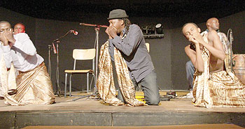 Ottawa-based Rwandan musician Mighty Popo (C) entertains his fans with traditional Rwandan music. Photos / David Nkurunziza.