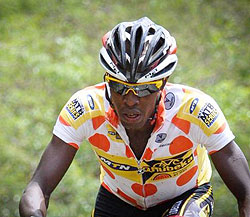 Niyonshuti served notice to his rivals after closing in on race leader Kiel Reijnen. The New Times / File.