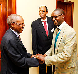 State Minister Dr Mathias Harebamungu (R) with  Prof Laurent Nkusi as ULK propriator, Rwigamba Balinda, looks on. The New Times /Timothy Kisambira