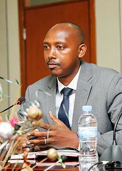  Ernest Ruzindaza