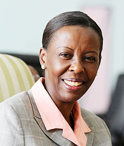 Foreign Minister Louise Mushikiwabo said that the French Security services suspect Congolese citizens disgruntled with the recently concluded presidential elections in the Democratic Republic of Congo were behind the attack on the Rwandan embassy. TNT / F