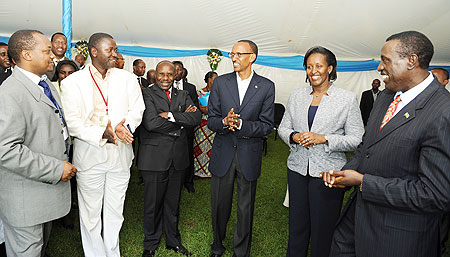 President Kagame and the First Lady with government officials and guests during a reception at Village Urugwiro after the Umushyikirano. The New Times / Village Urugwiro.