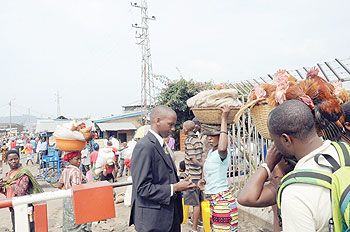 Traders along the Rwanda- DR Congo border in Rubavu District. The New Times/ John Mbanda.