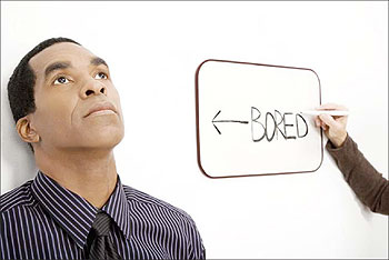 Planning a head always spares financial strain in the new year! (Net Photo)