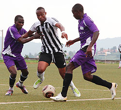 APRu2019s Selemani Ndikumana in action against La Jeunesse. He will lead APRu2019s attack against Isonga Fc this afternoon. The Nwe Times/ T. Kisambira).