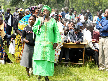 Residents of Nyarubuye Sector, Kirehe District, voice their concerns as they turned up the heat on their grassroots leaders for failing to enforce court orders. The New Times/ S. Rwembeho. See story on Page 4.