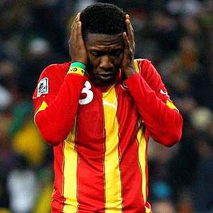 Ghana striker Asamoah Gyan has been on the receiving end of vitriolic abuse from Ghana fans on twitter. Net photo