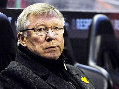 Sir Alex Ferguson was struggling to find a smile throughout the match. Net photo.