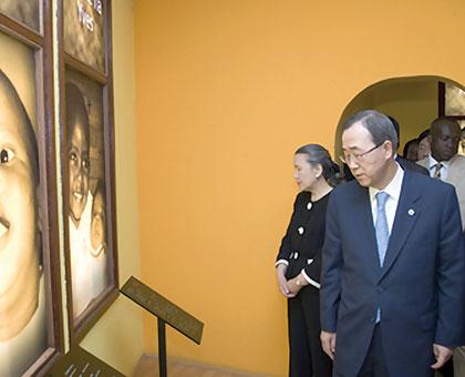 Ban Ki-moon during a visit to Kigali Genocide memorial in 2008. Net photo.