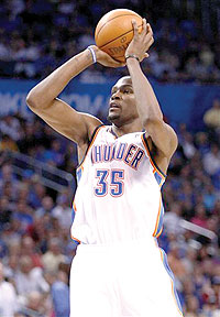 Oklahoma City forward Kevin Durant shoots untouched against Miami during the fourth quarter. Net photo.