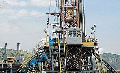 An oil rig near the shores of Lake Albert in Western Uganda