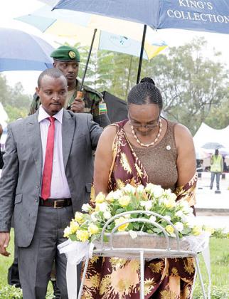 Speaker Rose Mukantabana honours Genocide victims.