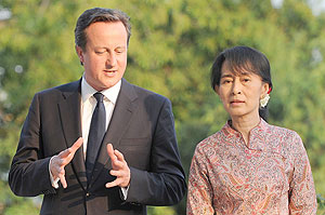 Suu Kyi was invited to Britain during a meeting with British Prime Minister David Cameron last week. Net photo.