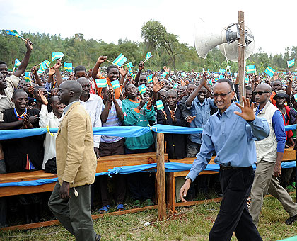 President Paul Kagame waves to Gatsibo residents during his visit to the district yesterday.The New Times/ Village Urugwiro.