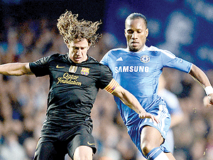 Drogba gave Carles Puyol a tough opening 10 minutes as the striker was twice presented with chances on goal in the first leg. Net photo.