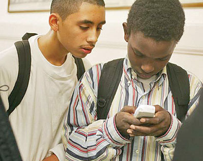 Cell phones impede student progress. Net photo.