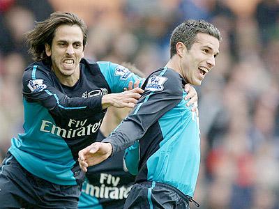 Robin van Persie restored parity when Tomas Rosicky picked the Dutchman out with an inch perfect cross. Net photo