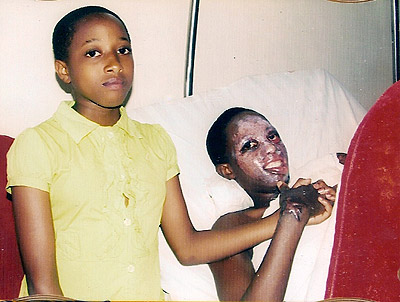 Vestina Nyiransabimana in hospital with her daughter.