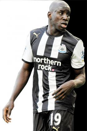 NEW KID ON THE BLOCK: Newcastleu2019s Demba Ba. Net photo.