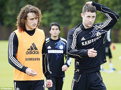 Luiz (left) and Cahill are determined to play in Saturday's Munich showdown. Net photo.