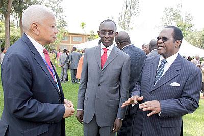 Mohamed Chande Othman (L) the chief justice of Tanzania, Prof Sam Rugege of Rwandan and Chief Justice Benjamin Odoki of Uganda chatting at a meeting in Kigali on Wednesday. The New Times /T. Kisambira.