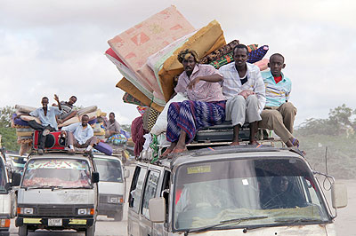Somalis fleeing on trucks. Net photo