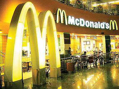 Mcdonalds is one of the very few non-tech brands in the world's top 10. Net photo.