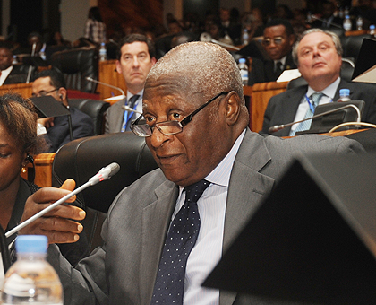 Former ICTR Deputy Prosecutor Bernard Muna speaks at the International conference on Gacaca yesterday. The New Times / John Mbanda.