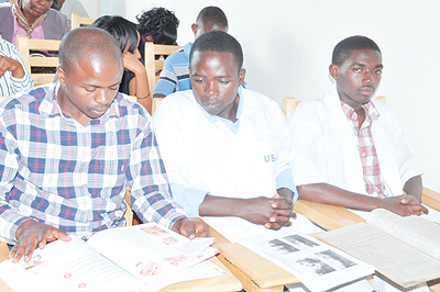 Some of the trainees of Universal Beauty Saloon. 