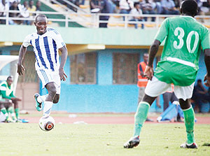 Rayon Sport's Cedric Hamisi (L) set up the second goal and will need to produce the same performance to go past APR.  The New Times / T. Kisambira.