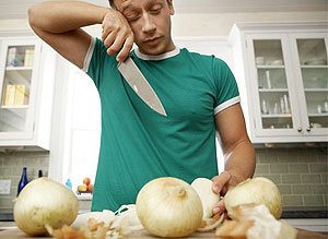 When you cook something, call friends over to experience the taste of your food. Net photo.