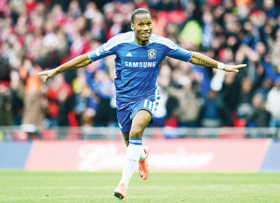 After leading Chelsea to the Champions League title, Didier Drogba decided to join Shanghai Shenhua. Net photo.