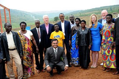 President Kagame, President Clinton, Chelsea Clinton and Vice Chairman of Mt. Meru Soyco factory Arvind Patel. Kayonza, 19 July