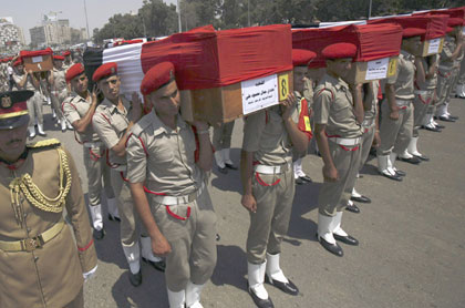 REVENGE. Militants killed 16 Egyptian border guards on Sunday. Net photo.