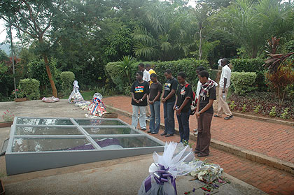 Youth paying tribute to Genocide victims at Kigali Genocide Memorial Centre. The New Times / File.