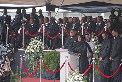 Mrs Azeb Mesifin speaking at the state funeral service of  her late husband Meles Zenawi, the Prime Minister of Ethiopia. Net photo.