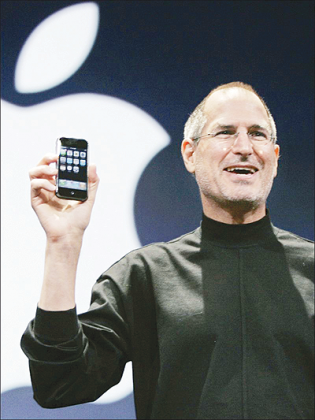 The late Steve Jobs was the inventor of the iPhone. Net photo.