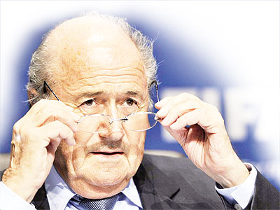 Sepp Blatter says match-fixing threatens football's sporting integrity. Net photo.