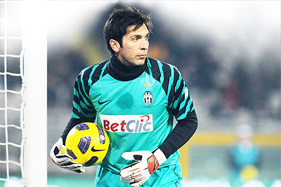 Juventus goalkeeper Gianluigi Buffon has been nursing a thigh injury. Net photo.