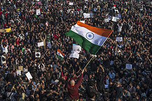 Gang rape in New Delhi has sparked public outrage across India, bringing thousands of people onto city streets. Net photo.