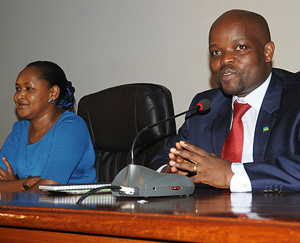 Youth and ICT Minister Jean Philbert Nsengimana (R) and Permanent Secretary Rosemary Mbabazi at the news briefing on Monday. The New Times / John Mbanda.