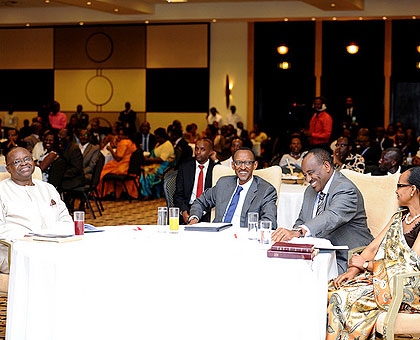 President Kagame shares a light moment with Prof.  Anigbogu (L), Gu00e9du00e9on Rudahunga, the Vice President of Rwanda Leaders Fellowship and Mrs Rudahunga  yesterday. The New Times /Village Urugwiro