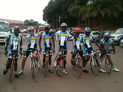 American coach Jack Boyer (2nd left) and the Team Rwanda riders out for a training ride in Oyem, Gabon a day before the competition kicked off. The New Times / Courtesy.