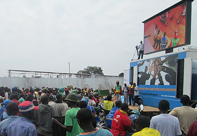 Dramatists perform during Na Yombi customer care sensitisation drive in Kimironko, a city suburb. Poor customer care is hurting businesses across the country, which the customer care awareness campaign is aiming at changing. The New Times /Courtesy.