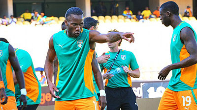 Didier Drogba attending a training session in the build-up to todayu2019s match against Algeria. Net photo.