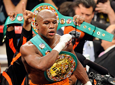 Eight-time world champion Floyd Mayweather has left HBO in favor of a 30-month, six-fight deal with Showtime. Net photo.