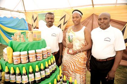  Nyamagabe farmers showcase their agricultural produce.