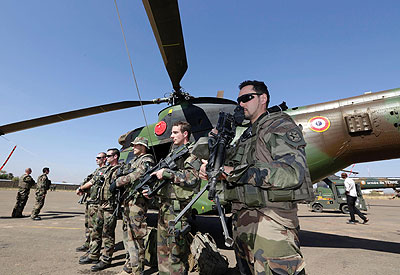 French troops in Mali; French President Francois Hollande has said his countryu2019s forces are engaged in the final phase of the fight. Net photo.